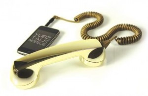 telefonoexternoiphone 300x196 Francia prohíbe los móviles en los colegios para limitar los riesgos para la salud